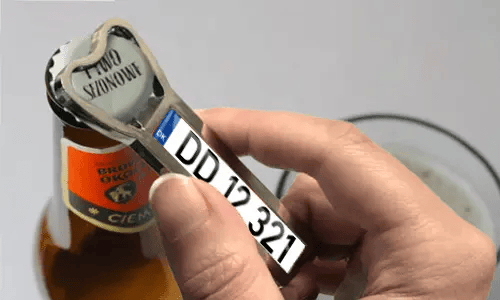 Otvírák na láhve - magnet na lednici