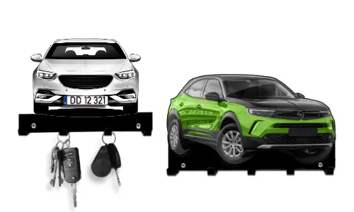 Zwei schlüsselförmige Halter in Autoform: roter Sedan und grün-schwarzer SUV, beide mit Haken für Schlüssel