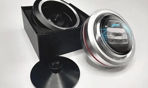 auto duftdose in zwei Varianten geöfnet mit Verpackung duftspender auto