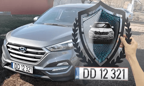 metallschild gestalten schwarz gepulvert mit Blaues Schlangenleder Hintergrund in der Hand accessoire garage