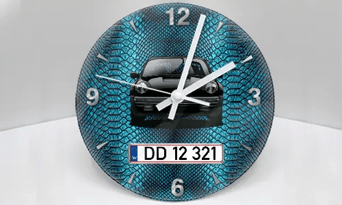 wanduhr mit foto auf dem Tisch wanduhr foto